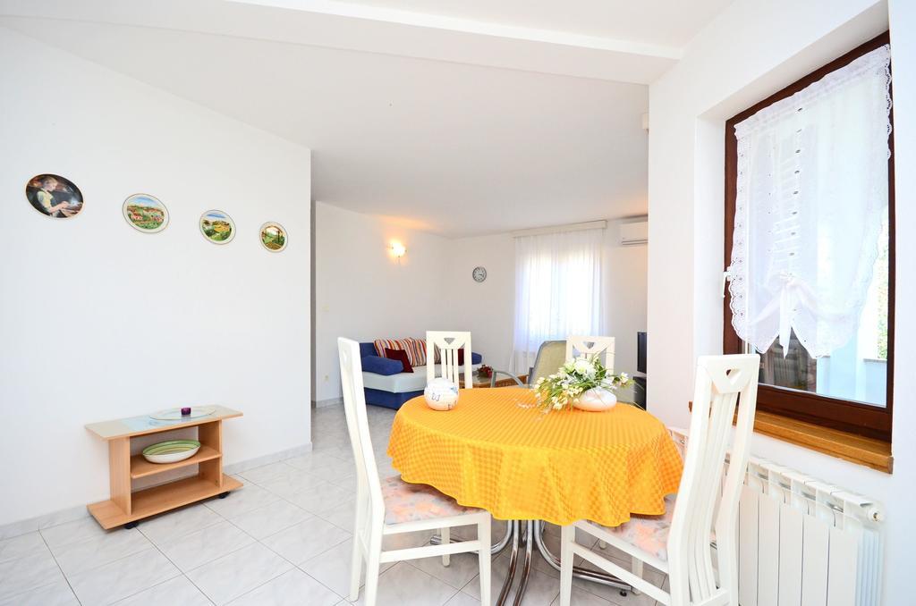 Apartments Gloria Vrsar Exterior photo
